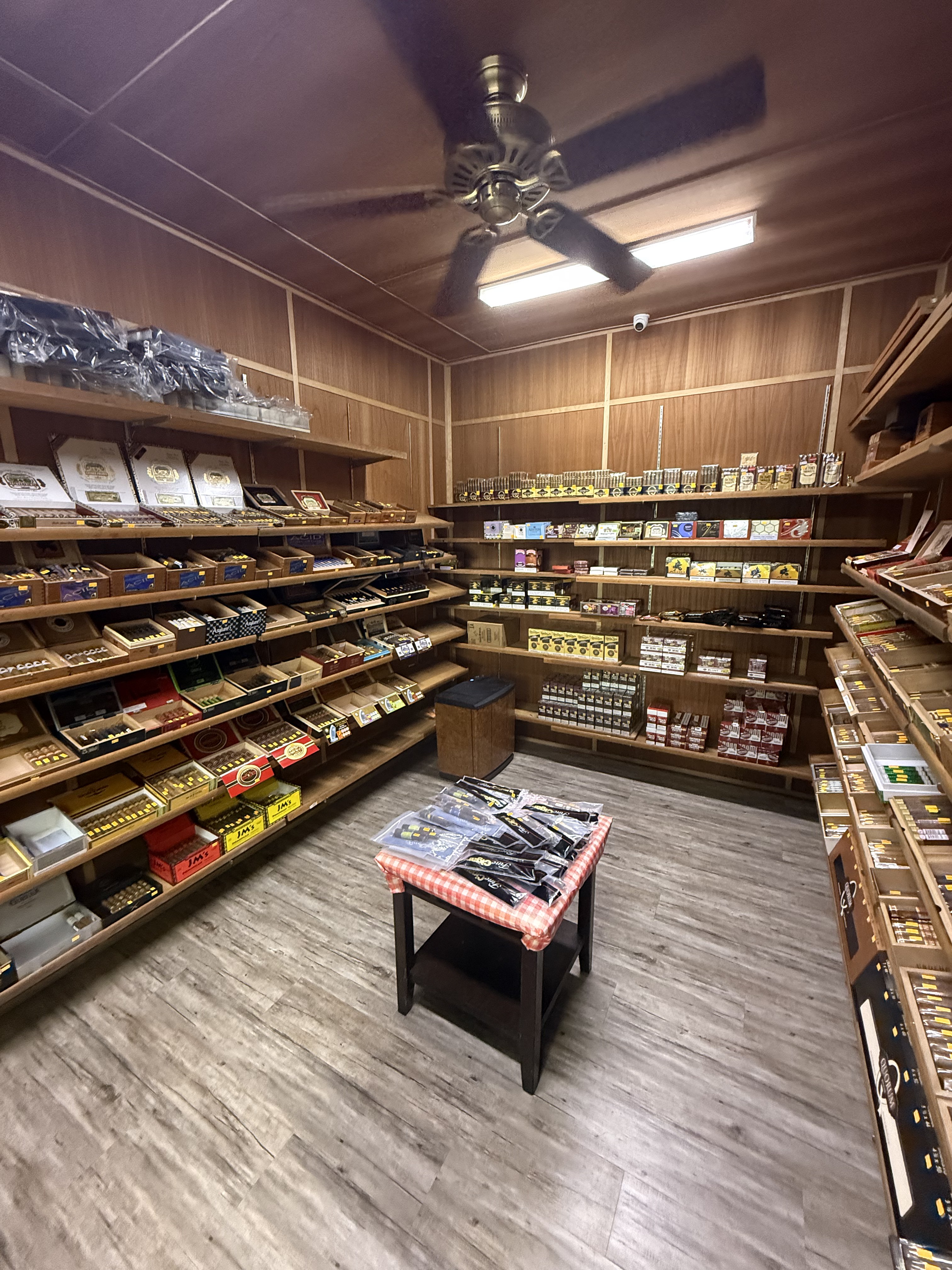 Cigars at Smokers Only